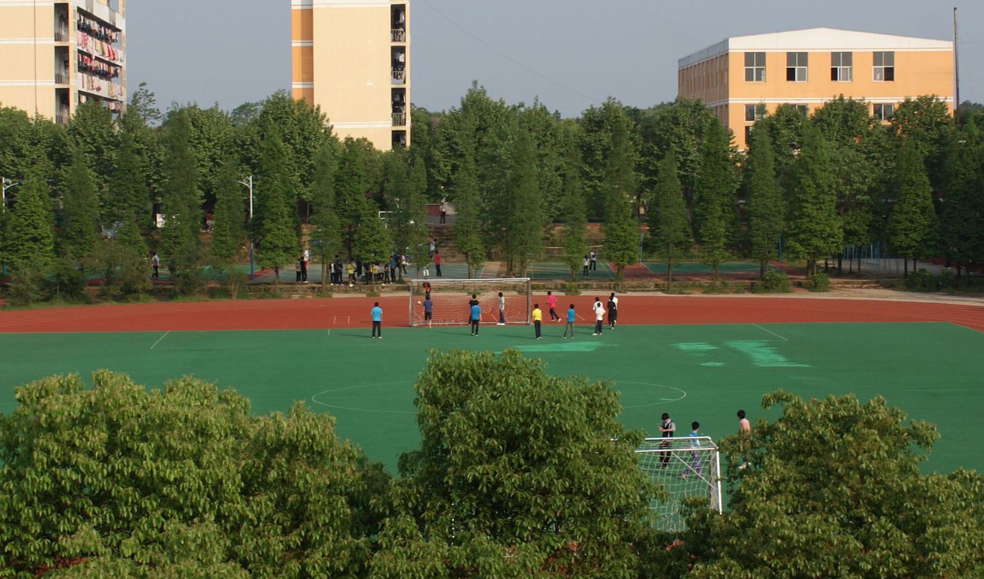 学校足球场